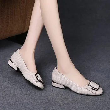 Mehko usnje, usnjeni čevlji za ženske spomladi in jeseni leta 2023 novo non-slip mehka podplatom udobno debel peto čevlje, ženska moda in ženske krog glave